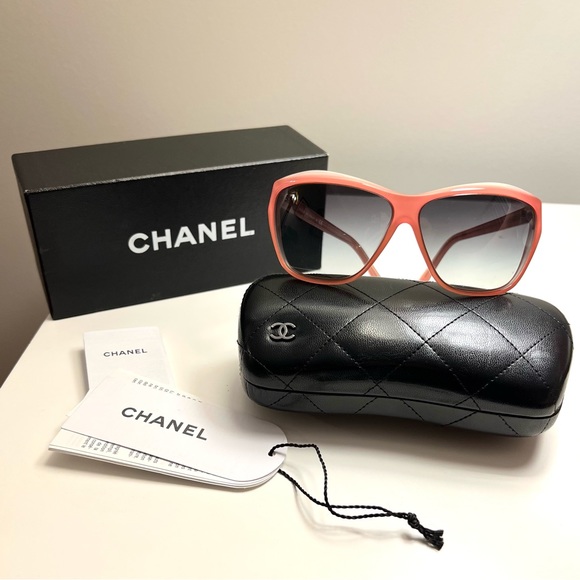 CHANEL Pink 5153 Sunglasses - Picture 2 of 7
